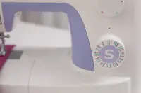 Singer | Sewing Machine | Simple 3232 | Number of stitches 32 | Number of buttonholes 1 | White – pilt 2