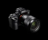 Sony α 7 II + 28-70 mm MILC (Peeglita vahetatavate objektiividega kaamera) 24,3 MP CMOS 6000 x 4000 pikslit Must