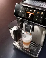 Philips | Series 5400 Coffee Maker | EP5447/90 | Pump pressure 15 bar | Built-in milk frother | Fully Automatic | 1500 W | Black – pilt 3