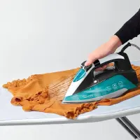 Polti Iron PLEU0253 Vaporella Quick & Slide QS220 Steam Iron, 2400 W, Water tank capacity 350 ml, Continuous steam 40 g/min, White/Blue/Black – pilt 2