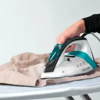 Polti Iron PLEU0251 Vaporella Quick & Comfort QC110 Steam Iron 2200 W Water tank capacity 300 ml Continuous steam 30 g/min White/Blue/Black – pilt 10