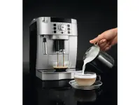 Delonghi | Magnifica S ECAM 22.110.SB | Fully automatic | 1450 W | Silver