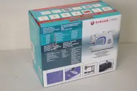 SALE OUT. Singer M3205 Sewing Machine, White Singer Sewing Machine M3205 Number of stitches 23, Number of buttonholes 1, White, DAMAGED PACKAGING