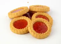 Küpsised JUPITERKI maasikatäidisega, 850 g