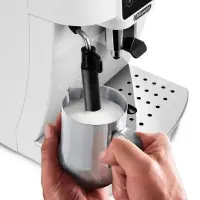 Delonghi | Coffee Maker | Magnifica Start ECAM220.20.W | Pump pressure 15 bar | Built-in milk frother | Fully automatic | 1450 W | White – pilt 9