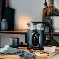 Adler Kettle with LED Display | AD 1305 | Electric | 2200 W | 1.7 L | Plastic | 360° rotational base | Black/Gold – pilt 4