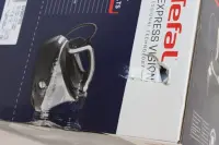 SALE OUT. TEFAL GV9821 Ironing System Pro Express Vision, Black | TEFAL Pro Express Vision GV9821 | 3000 W | 1.2 L | 9 bar | Auto power off | Vertical steam function | Calc-clean function | Black | DAMAGED PACKAGING – pilt 2