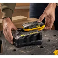 Stanley | 18V V20 4A Fast Charger | SFMCB14-QW – pilt 3