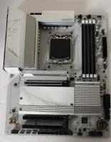 SALE OUT. Gigabyte USED, REFURBISHED, WITHOUT ACCESSORIES, ONLY BACK PANEL INCLUDED