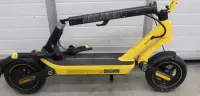 SALE OUT. Xiaomi Electric Scooter 6 Ultra GL | Xiaomi 24 month(s) | USED, DIRTY AND SCRATCHED ONE SIDE
