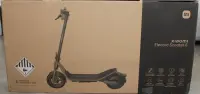 SALE OUT. Xiaomi Electric Scooter 6 GL | Xiaomi 24 month(s) | DAMAGED PACKAGING AND PAINT.ITEM IS SCRATCHED, DIRTY