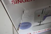 SALE OUT. Singer | Sewing Machine | Simple 3232 | Number of stitches 32 | Number of buttonholes 1 | White | DAMAGED PACKAGING – pilt 3
