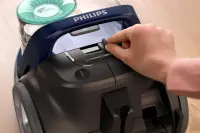 Philips | Vacuum cleaner | PowerPro Active FC9556/09 | Bagless | Power 900 W | Dust capacity 1.5 L | Blue – pilt 2