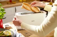Philips | Toaster | HD2590/00 Daily Collection | Power 870-1030 W | Number of slots 2 | Housing material Plastic | White – pilt 12