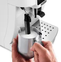 Delonghi | Coffee Maker | Magnifica Start ECAM220.20.W | Pump pressure 15 bar | Built-in milk frother | Fully automatic | 1450 W | White – pilt 5