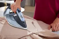 Philips Steam Iron | DST7020/20 | Steam Iron | 2800 W | Water tank capacity 300 ml | Continuous steam 50 g/min | Steam boost performance 250 g/min | Blue – pilt 5