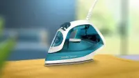 Philips Steam Iron | DST2020/90 2000 series | Steam Iron | 2000 W | Water tank capacity 250 ml | Continuous steam 25 g/min | Steam boost performance 110 g/min | Blue/White