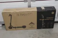 SALE OUT. Xiaomi Electric Scooter 4 Lite EU | Xiaomi Electric Scooter 4 Lite EU | 300 W | 25 km/h | 8.5 " | 3 month(s) | Black | USED , SCRATCHED, DIRTY, DAMAGED PACKAGING