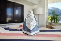 Gorenje SIK2200WB | Steam iron | 2200 W | Continuous steam 35 g/min | Water tank capacity 450 ml | Blue | Steam boost performance 160 g/min – pilt 3