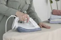 Gorenje Steam Iron | SIK2600WB | Steam Iron | 2600 W | Water tank capacity 450 ml | Continuous steam 45 g/min | Blue/Black – pilt 15