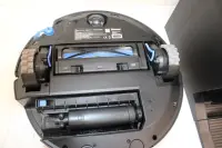 SALE OUT. Ecovacs DEEBOT X11 OMNICYCLONE EU Vacuum & mop, Wet&Dry,with new bagless All-in-One OmniCyclone station, Black (with brown shimmer | Ecovacs Robot Vacuum Cleaner with New Bagless All-in-One OmniCyclone Station | DEEBOT X11 OMNICYCLONE EU | Wet&Dry | 6400 mAh | 19500 Pa | Black | ITEM USED, DIRTY AND SCRATCHED. MISSING BRUSH – pilt 6