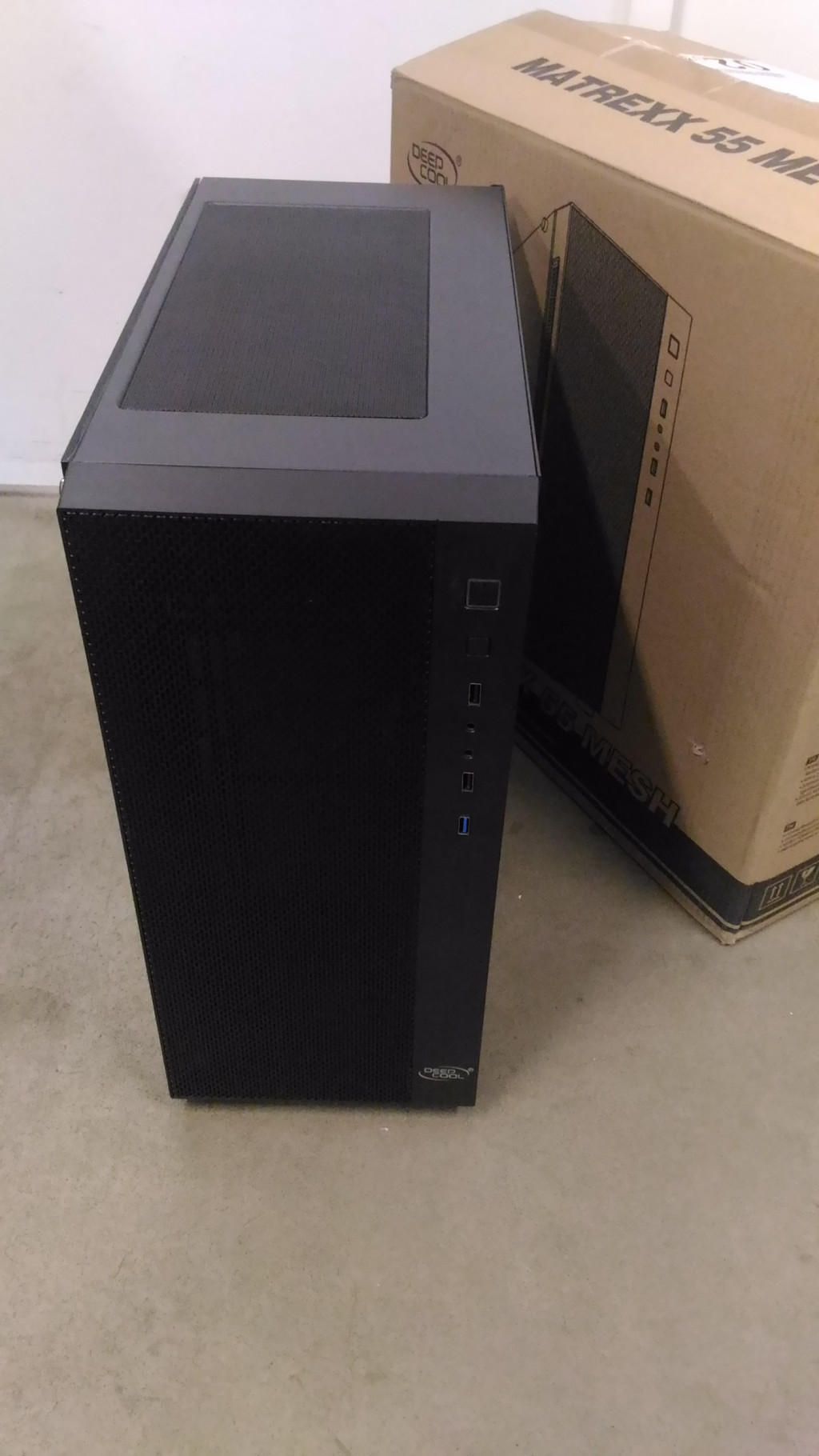 SALE OUT.  | Deepcool | Swift 5 | MATREXX 55 MESH | 12 month(s) | 14.0 " | GDDR5 | FHD | 8 GB | Yes | English | Windows 10 Home | No ODD | Intel Core i5 | 256 GB | Yes | Side window | IPS | Black | E-ATX | DAMAGED PACKAGING, DENT ON FRONT, DAMAGED LEG | Power supply included No | ATX PS2 （Length less than 170mm)
