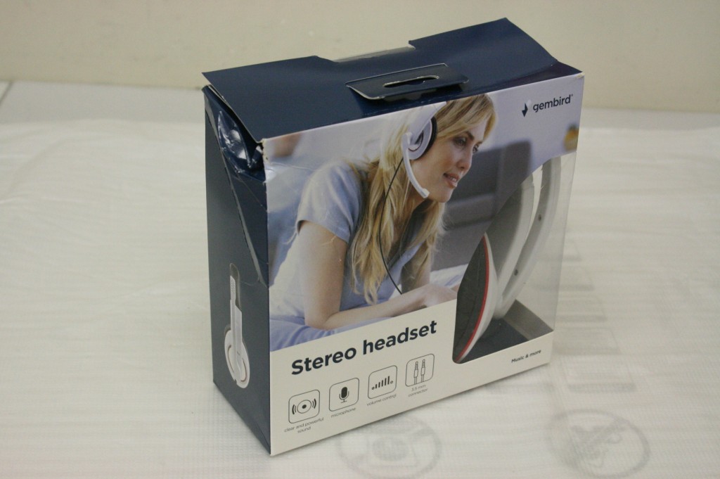SALE OUT. Gembird MHS-001-GW Stereo headset, glossy white | Gembird | MHS-001-GW | Stereo headset | Built-in microphone | 3.5 mm | Glossy white | DAMAGED PACKAGING