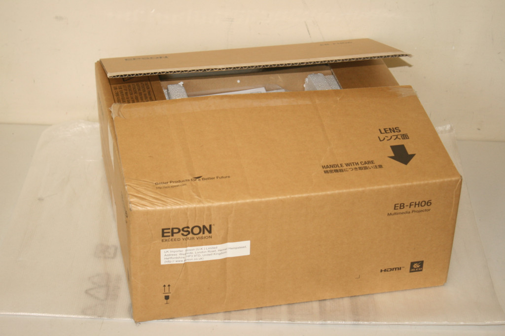 SALE OUT. Epson EB-FH06 projector 1920x1080, 3500 Lm, 16:9, White | Epson | EB-FH06 | Full HD (1920x1080) | 3500 ANSI lumens | White | DAMAGED PACKAGING | Lamp warranty 12 month(s)