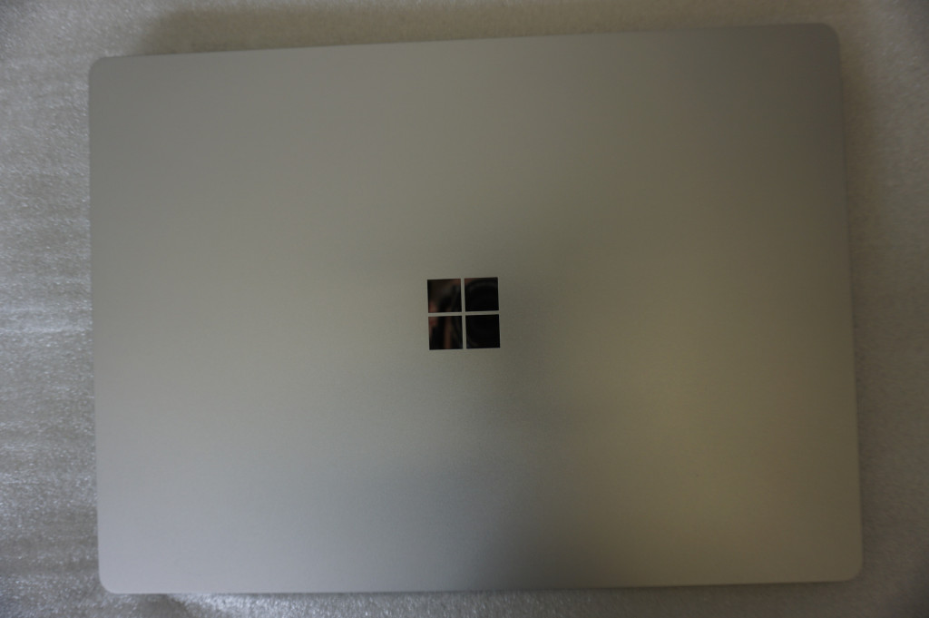 SALE OUT. Microsoft Surface Laptop 4 13.5” i51135G7/8GB/512GB/Win10