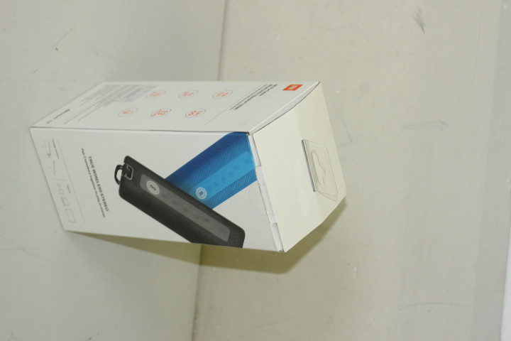 SALE OUT. Xiaomi Mi Portable Bluetooth Speaker (Blue) | Xiaomi | Bluetooth Speaker | Mi Portable Speaker | DEMO | Waterproof | Bluetooth | Grey | Portable | Wireless connection