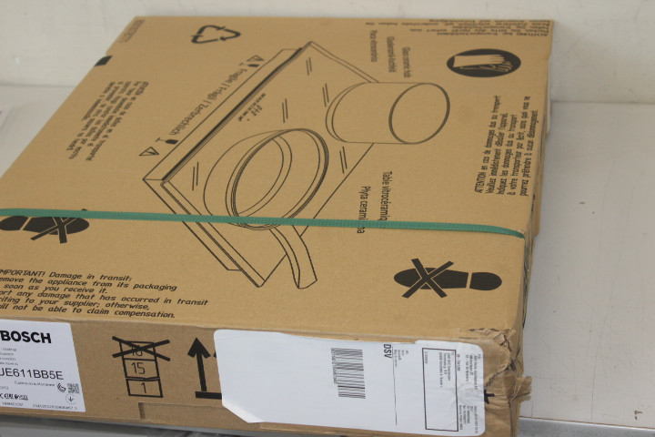 SALE OUT. Bosch | Hob | PUE611BB5E | Induction | Number of burners/cooking zones 4 | Touch | Timer | Black | DAMAGED PACKAGING