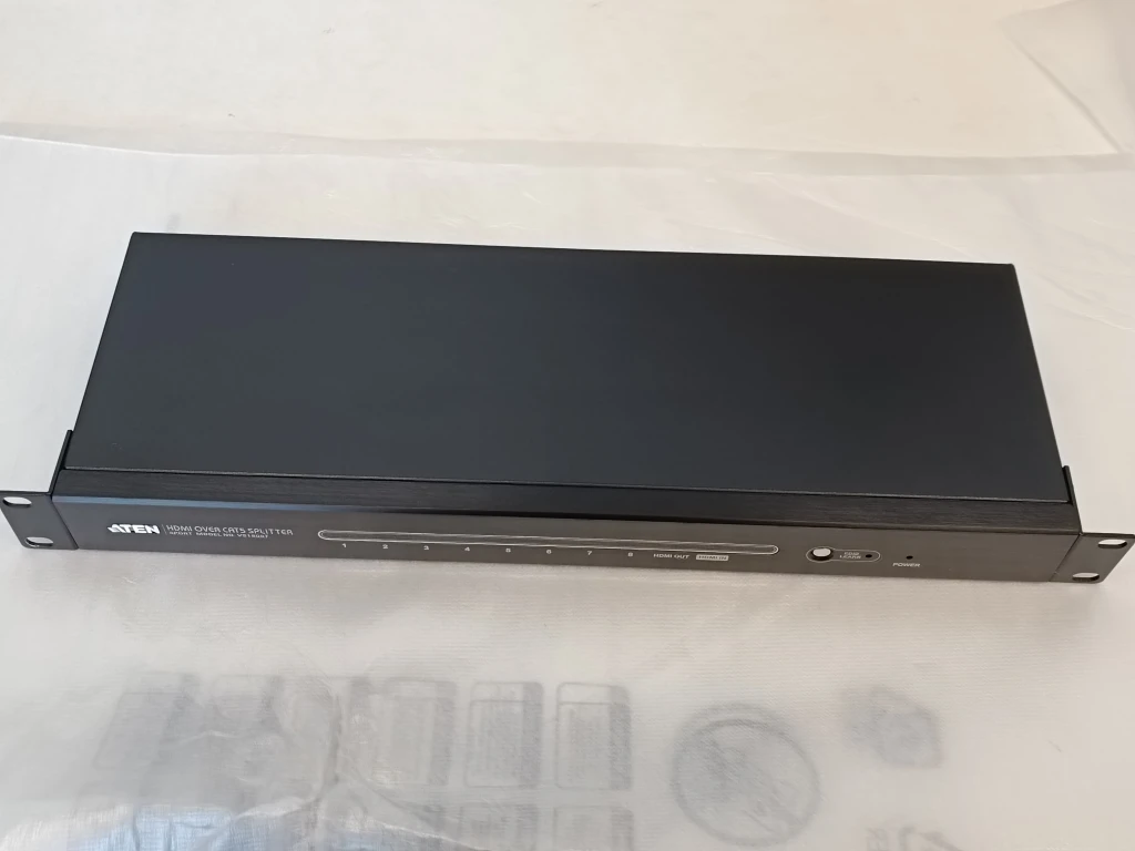 SALE OUT. WITHOUT ORIGINAL PACKAGING, ONLY POWER ADAPTER INCLUDED | Aten | HDMI | 8-Port HDMI Cat 5 Splitter | Warranty 3 month(s) | USED, REFURBISHED, WITOUT ORIGINAL PACKAGING, ONLY POWER ADAPTER INCLUDED