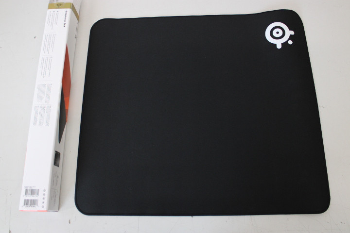 SteelSeries | QcK+ | Gaming mouse pad | 450 x 400 x 2 mm | Black | DAMAGED PACKAGING