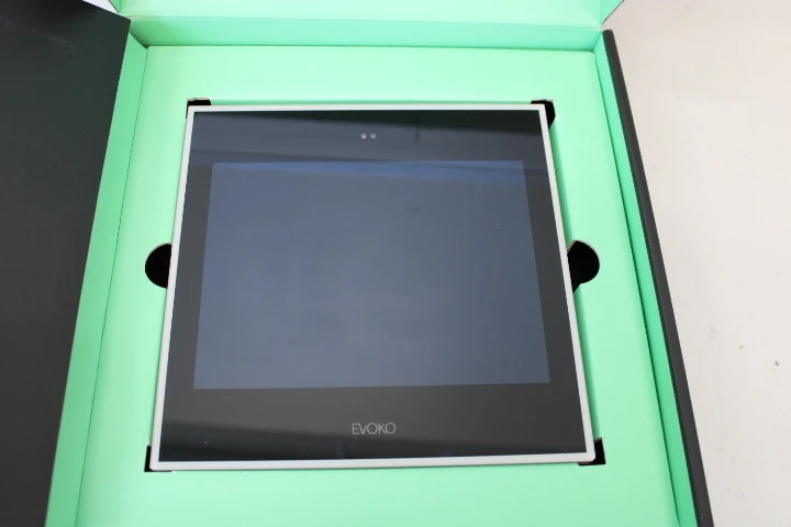 SALE OUT.  | Evoko | Naso | 8 " | Landscape | Wi-Fi | DEMO