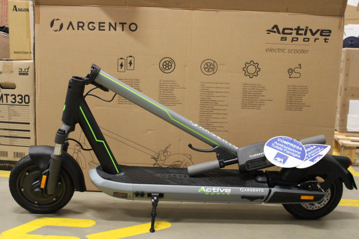 SALE OUT. Argento Electric Scooter Active Sport, Black/Green Argento | Active Sport | Electric Scooter | 500 W | 25 km/h | 10 " | Black/Green | USED AS DEMO, SCRATCHED | 20 month(s)