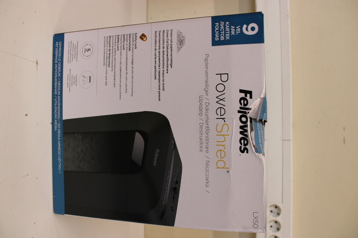 SALE OUT. Fellowes Powershred LX50 Cross-Cut Shredder | Powershred | LX50 | Black | 17 L | Credit cards shredding | DAMAGED PACKAGING, SCRATCHED | Paper handling standard/output 9 sheets per pass | Cross-Cut Shredder | Warranty 24 month(s)