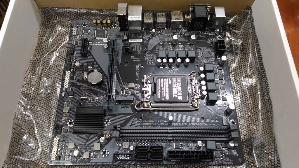 SALE OUT. Gigabyte H610M S2H V2 LGA1700 DDR4, REFURBISHED, WITHOUT ORIGINAL PACKAGING AND ACCESSORIES, BACKPANEL INCLUDED | H610M S2H V2 DDR4 | Processor family Intel | Processor socket  LGA1700 | DDR4 DIMM | Memory slots 2 | Supported hard disk drive interfaces 	SATA, M.2 | Number of SATA connectors 4 | Chipset Intel H610 Express | Micro ATX | REF