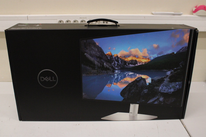 SALE OUT. Dell LCD U2724D 27" IPS QHD/2560x1440/HDMI,DP,USB-C, USB/Silver  | Monitor | U2724D | IPS | 16:9 | 120 Hz | 5 ms | 350 cd/m² | Silver | Warranty 32 month(s) | DAMAGED PACKAGING