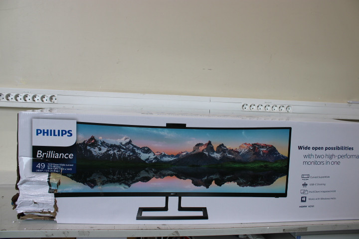 SALE OUT. Philips 499P9H/00 48,8" (124 cm) VA/32:9, 5120 x 1440, 450 cd/m2/ HDMI, USB/ Black, DAMAGED PACKAGING | SALE OUT. Philips | SuperWide curved LCD display | 499P9H/00 | 48.8 " | VA | Dual QHD | 32:9 | 70 Hz | 5 ms | 5120 x 1440 pixels | 450 cd/m² | Headphone out | HDMI ports quantity 2 | Black | DAMAGED PACKAGING