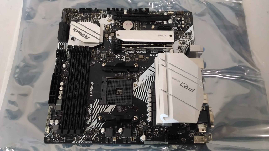 SALE OUT. ASRock AMD AM4 B550/4DDR4/6SATA3 | ASRock B550M Pro4 | Processor family AMD | Processor socket AM4 | DDR4 DIMM | Memory slots 4 | Supported hard disk drive interfaces SATA3, M.2 | Number of SATA connectors 6 | Chipset AMD B550 | Micro ATX | REFURBISHED, WITHOUT ORIGINAL PACKAGING | ASRock B550M Pro4 | Processor family AMD | Processor sock