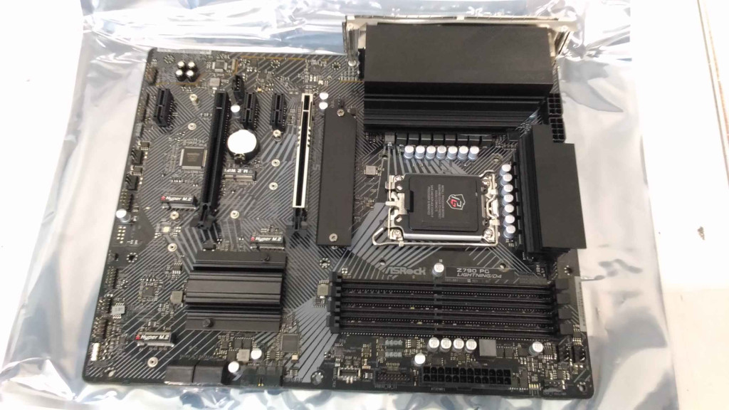 SALE OUT. ASRock INTEL Z790/4DDR4/4SATA3 | ASRock Z790 PG LIGHTNING/D4 | Processor family Intel | Processor socket LGA1700 | DDR4 DIMM | Memory slots 4 | Supported hard disk drive interfaces SATA3, M.2 | Number of SATA connectors 4 | Chipset Z790 | ATX | REFURBISHED, WITHOUT ORIGINAL PACKAGING | ASRock Z790 PG LIGHTNING/D4 | Processor family Intel 