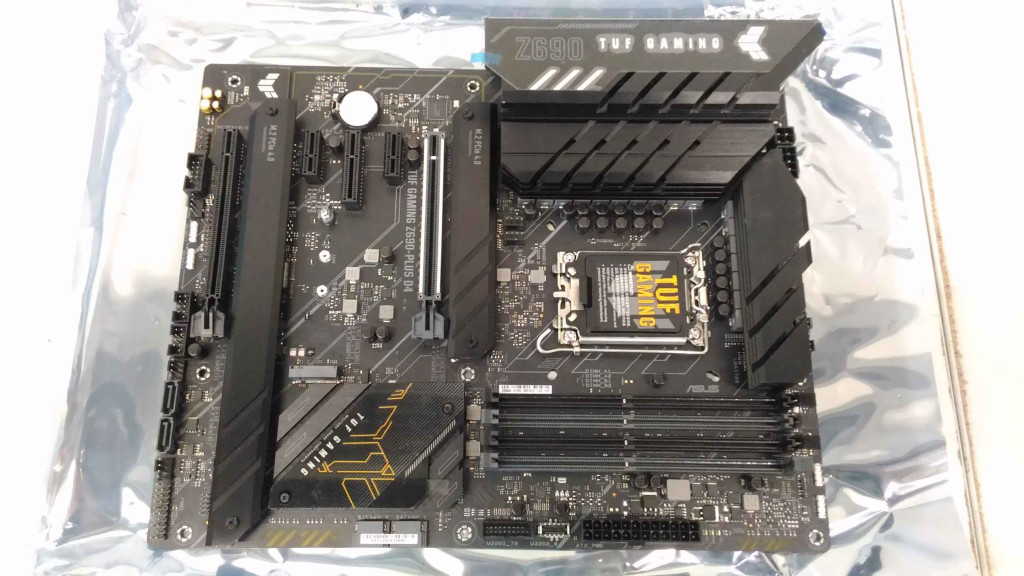 SALE OUT. ASUS TUF GAMING Z690-PLUS D4	SALE OUT. ASUS TUF GAMING Z690-PLUS D4 | Asus | TUF GAMING Z690-PLUS D4 | Processor family Intel | Processor socket LGA1700 | DDR4 DIMM | Memory slots 4 | Supported hard disk drive interfaces SATA, M.2 | Number of SATA connectors 4 | Chipset Intel Z690 | ATX | REFURBISHED | Asus | TUF GAMING Z690-PLUS D4 | Pro