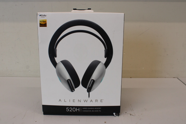 SALE OUT. Dell Alienware Wired Gaming Headset - AW520H (Lunar Light), UNPACKED, USED,  DAMAGED PACKAGING | Dell | Alienware Wired Gaming Headset | AW520H | Wired | Over-Ear | UNPACKED, USED,  DAMAGED PACKAGING | Noise canceling