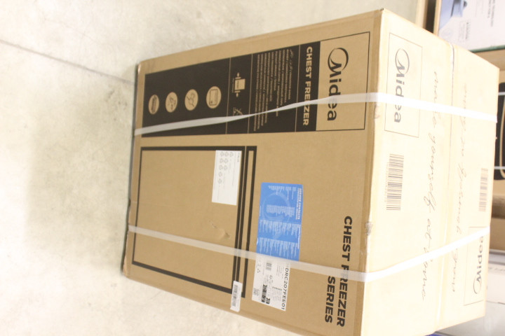 SALE OUT. Midea Freezer | MDRC207FEE01 | Energy efficiency class E | Chest | Free standing | Height 85 cm | Total net capacity 142 L | White | DAMAGED PACKAGING, MISSING PACKAGING PAD