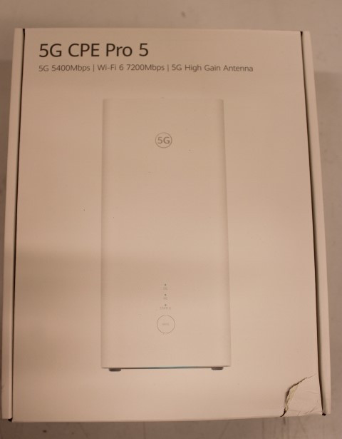 SALE OUT. | CPE Pro 5, 5G | 23 month(s) | DAMAGED PACKAGING