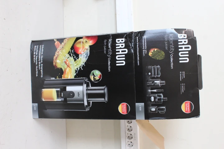 SALE OUT. Braun J500 Multiquick 5 Juicer, Black | Braun | J 500 Multiquick 5 | Type Juicer | Black | 900 W | Number of speeds 2 | DAMAGED PACKAGING, CRACKED CONTAINER SIDE