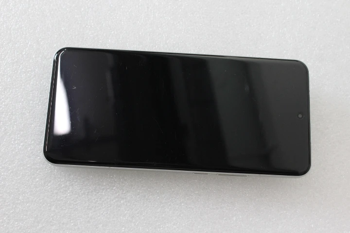 SALE OUT.  | Xiaomi | 15 Ultra | Silver Chrome | 6.73 " | LTPO AMOLED | 1440 x 3200 pixels | Qualcomm | Snapdragon | Internal RAM 16 GB | 512 GB | 802.11 a/b/g/n/ac/6e/7 | Dual SIM | Main camera resolution 200+50+50+50 MP | Secondary camera resolution 32 MP | Android | 15 | USED AS DEMO, SCRATCHED PROTECTIVE GLASS