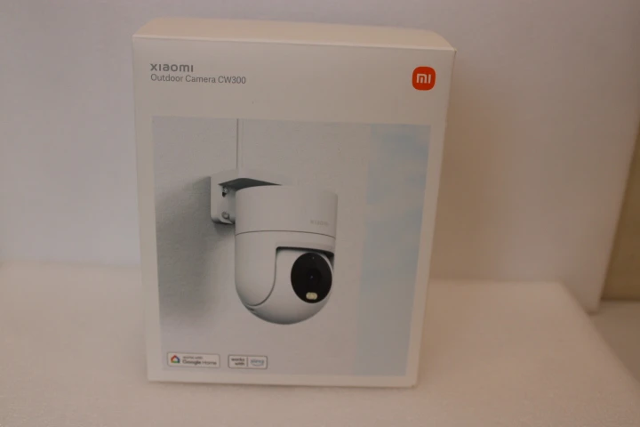 SALE OUT. Xiaomi Outdoor Camera CW300 EU | Xiaomi Camera | CW300 EU | 6 month(s) | Dome | 4 MP | F1.6 | IP66 | H.265 | Micro SD, Max. 256GB | DEMO,DIRTY