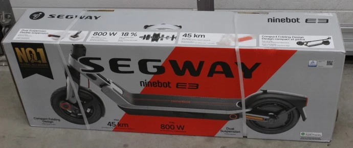 SALE OUT. Ninebot by Segway eKickScooter E3 E | Segway eKickScooter E3 E | 800 W | Up to 25 km/h | 10 " | 24 month(s) | DAMAGED PACKAGING