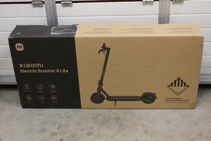 SALE OUT. Xiaomi Electric Scooter 4 Lite EU | Xiaomi Electric Scooter 4 Lite EU | 300 W | 25 km/h | 8.5 " | 6 month(s) | Black | DEMO, MISSING INNER PACKAGING